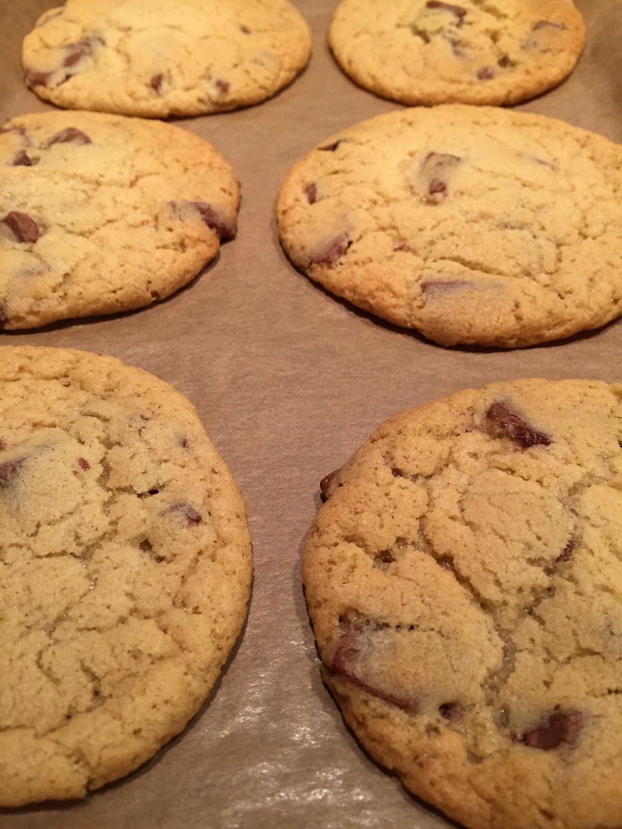 McBlabble's tweet photo. Happiness is... #christmasbake #notterrys https://t.co/uF6fEp0jWW