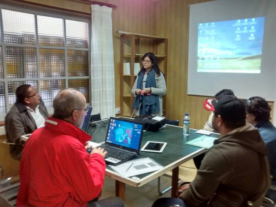 CruzRojaProvTfe's tweet photo. Empezamos proyecto en #VilladeMazo. #EmpleaRedes busca motivar a las personas que llevan más de un año en paro a seguir buscando trabajo. https://t.co/kFCMNj2Jfp