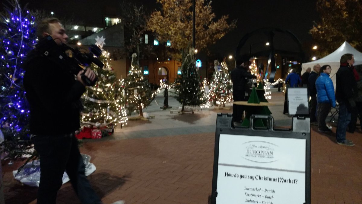 RedheadGenealog's tweet photo. #cdm2016  Christkindelmarket Des Moines trees up for silent auction https://t.co/Hb3Mv0l84I