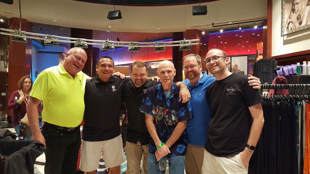 HRCWORLDWIDE71's tweet image. My Crew! - Good 2 see The PIN TRADER MAFIA well represented at the HRC Hollywood, FL Charity Event -Looking good 😎@HardRockHolly, @HardRock