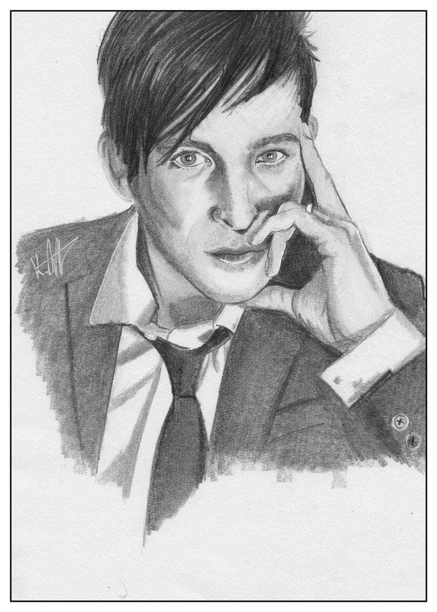 Lucky_TwoFive's tweet photo. Sketched @robinlordtaylor in under an hour! π #Penguin #Gotham #60minsketch https://t.co/QaHn0jmcXa