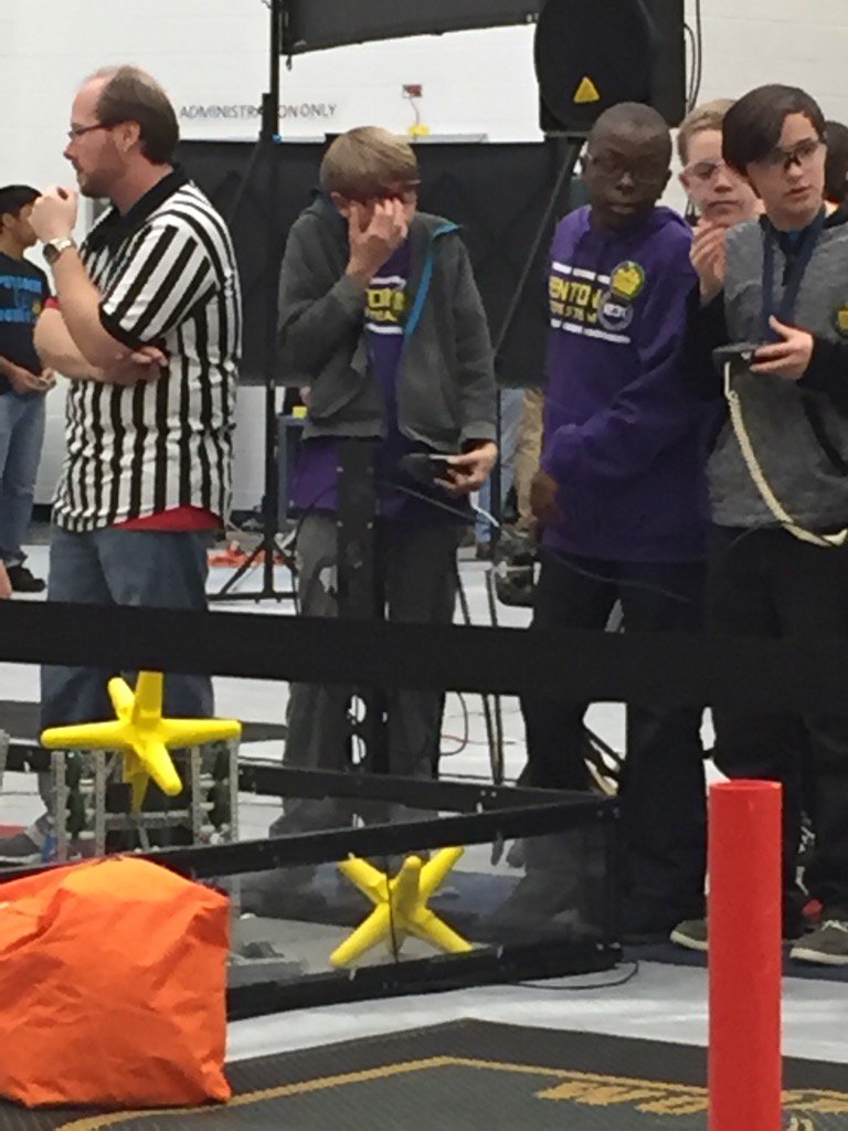 SrSimms's tweet photo. #STEM2016 @VEXRobotics qualifying matches Woodbridge VA. Awesome teams from Benton Middle School #pwcs https://t.co/GQzD4sgUVt