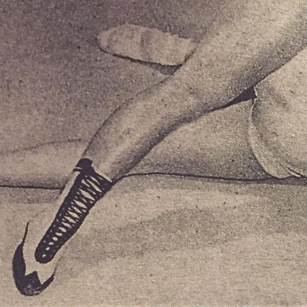 anhournashower's tweet photo. Queen of the mat! Those shoes #anhourandashower #boxing #lacedup #saturday #inspiration https://t.co/myqfp2EsOy