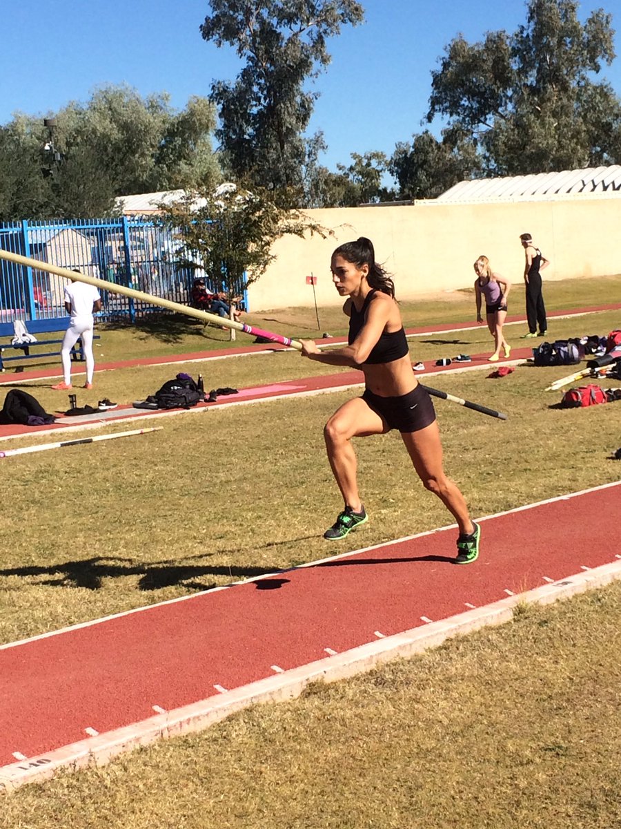 Meet day!!! Early season comp for vaulters <a href="/StokkeAllison/">Allison Stokke</a> and <a href="/robinbone/">Robin Bone</a> today <a href="/PVCC_Official/">PVCC_Official</a> <a href="/PVCCTrackXC/">PVCC Track/XC</a>
