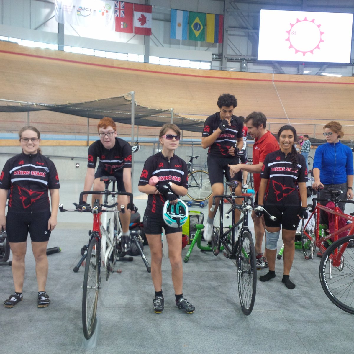 Rising Stars Para Team getting ready for their 1st race at OCA Youth Series! <a href="/CanPARACycling/">Cycling Canada PARA</a> @WRMSBrantford