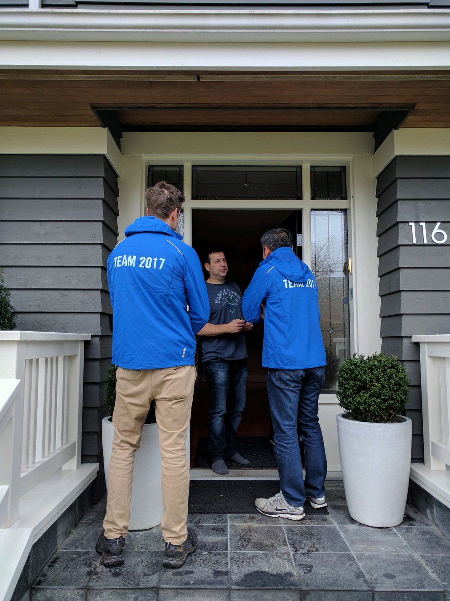 MichaelLeeBC's tweet photo. A great day to be introducing myself on the doorstep in Vancouver-Langara as the BC Liberal Candidate! #TeamBC2017 https://t.co/EVWD9HWIo1