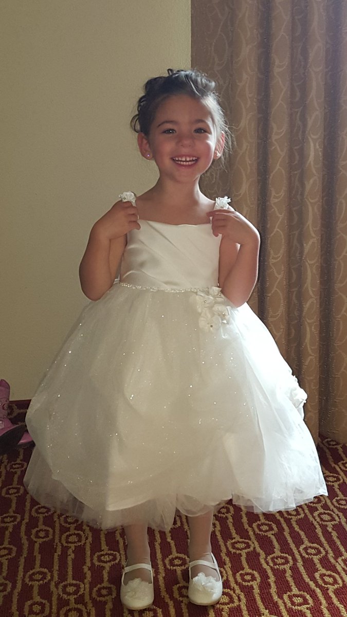 LoveMy3K's tweet photo. Yes there are lots of non @LukeBryanOnline post & they will keep comin princess is ready #PintotoPanik https://t.co/DqSOksZEaW