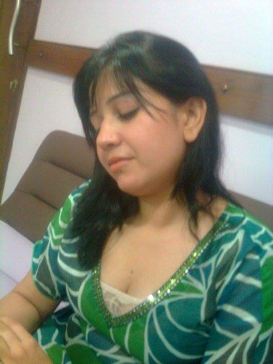 IMQBatool's tweet image. my friend is sleeping at bus terminal waiting  room