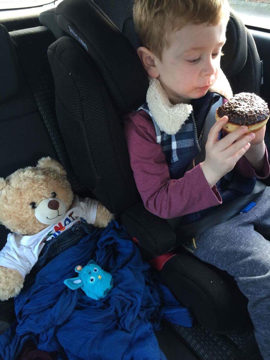 leannenjake's tweet photo. @bailey_bearFP  another fun day with Jake we had a yummy McDonald's &amp; a cheeky doughnut for lunch then a quick nap &amp; played shopkeepers 😊 https://t.co/F2gaLOxfs7