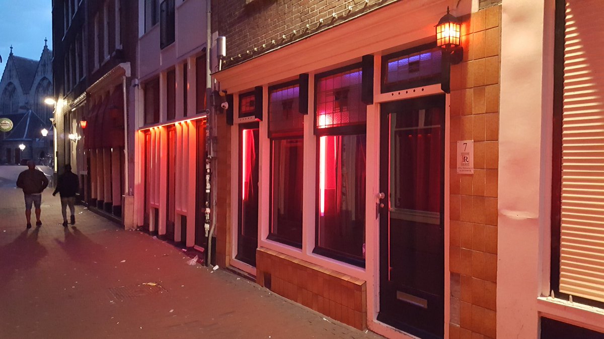 RedLightADam's tweet photo. Ready for an unforgettable experience in the Red Light District in Amsterdam? #RedLightDistrict https://t.co/W7VtTMF7i7
