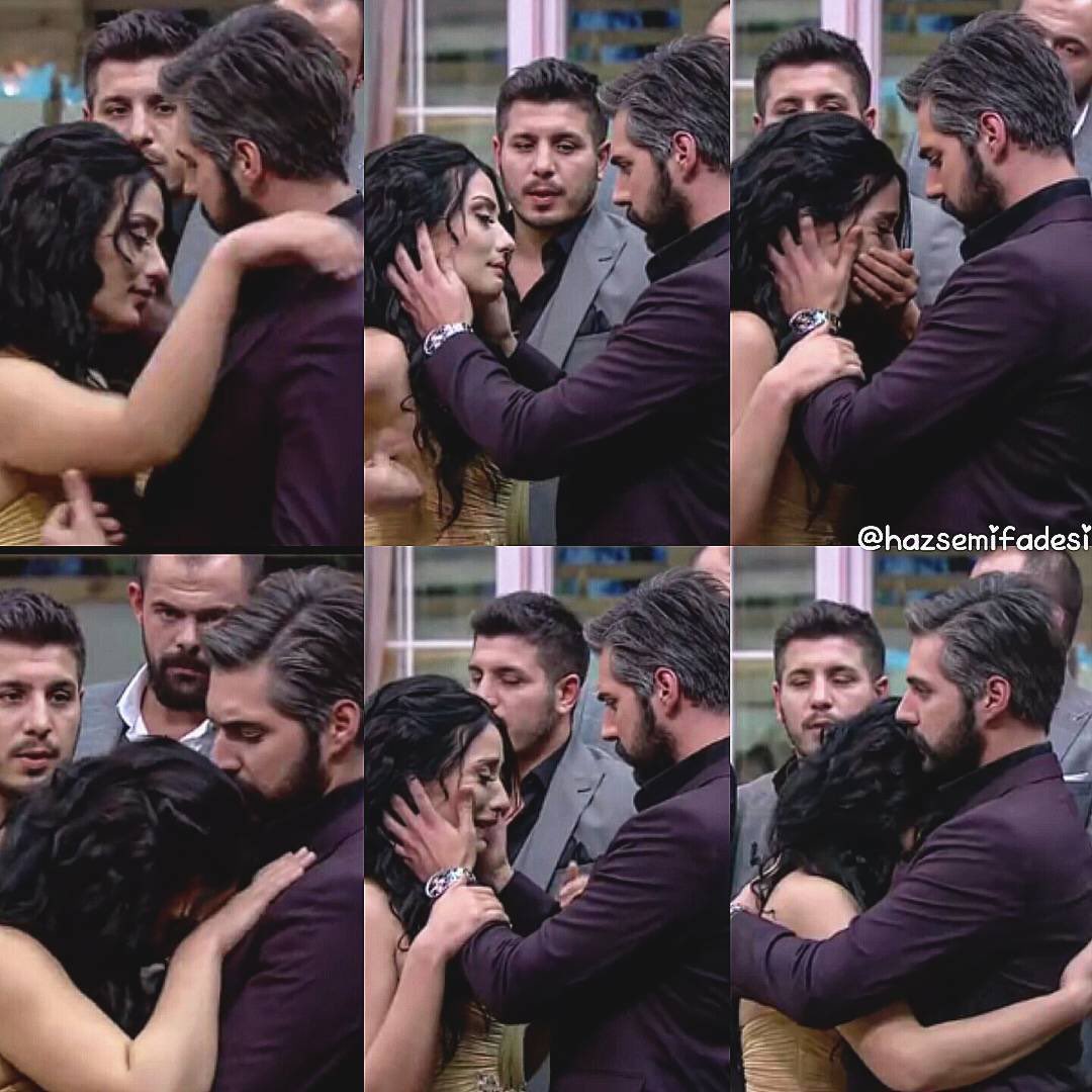sherlockmood's tweet photo. Bu aşk böyle kolay bitirilemez çekin ellerinizi bu güzel aşktan HazsemiHarcatmayız https://t.co/gp6N4idS4e