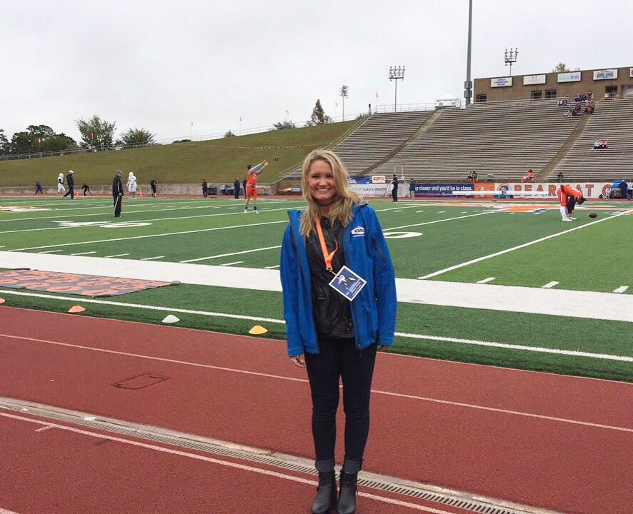 ambertreybig's tweet photo. Let's go KATS! #gosamhouston #EatEmUpKats https://t.co/vtfLg33EdG