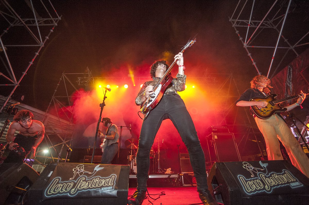 LowFestival's tweet photo. En el Escenario @WikoES siempre se acaba liando a base de bien. Grandes descubrimientos que nos ENCANTAN. 🔥🎉 https://t.co/KDagXyo1YI https://t.co/vPgVXlpXn2