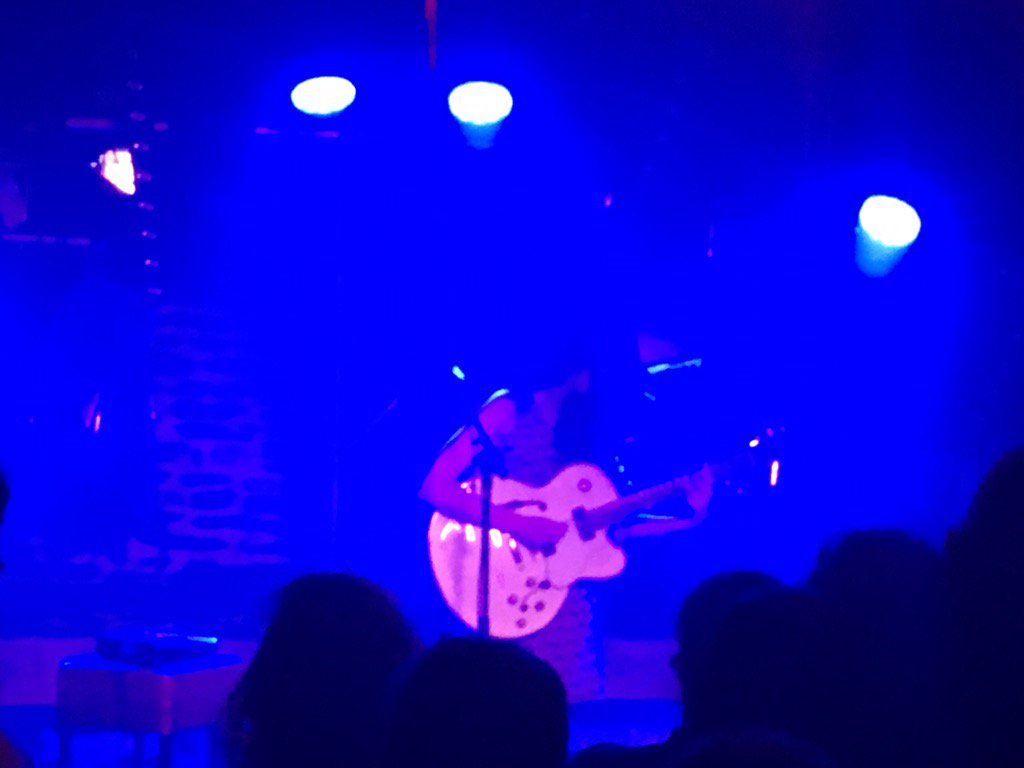 charloispyc's tweet photo. Ladylike Lily au Gatsby. Dernier concert du Glaz Music parcours... #glazM2016 #barsentrans16 https://t.co/dx8uUBjfTQ