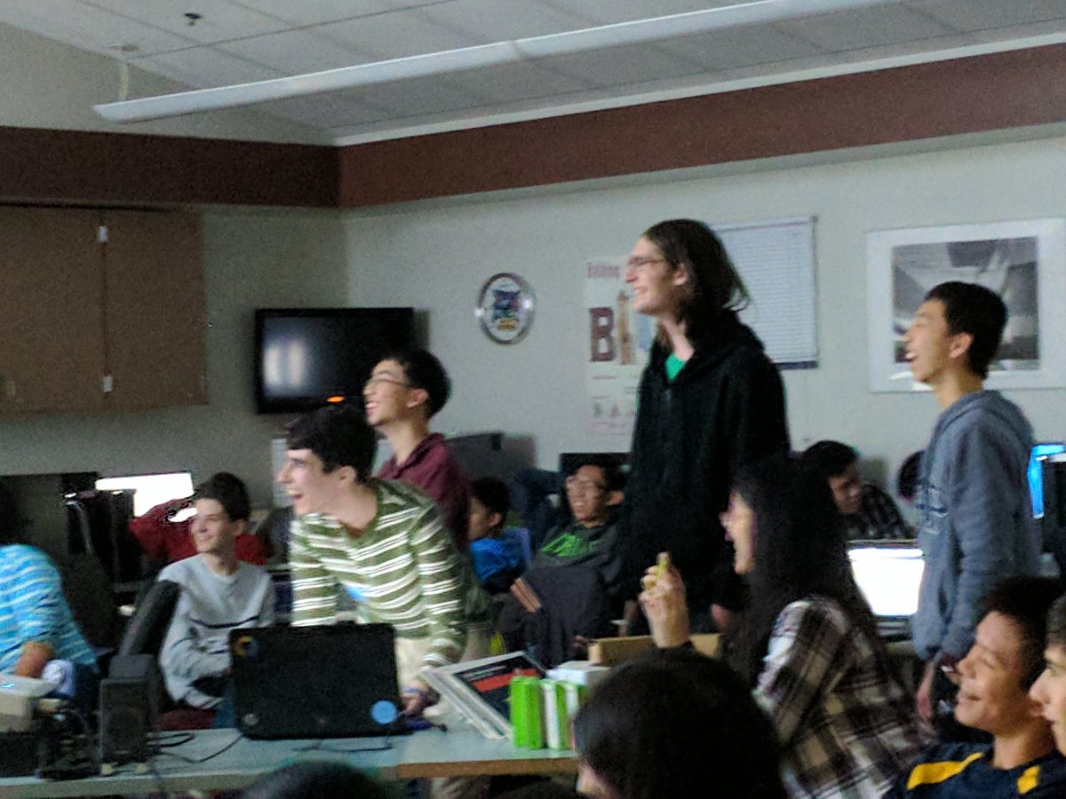 hthshacks's tweet photo. New Game Plus is a minimalist level-based video game! #localhackday #hthshacks https://t.co/1sm0y0SWSl