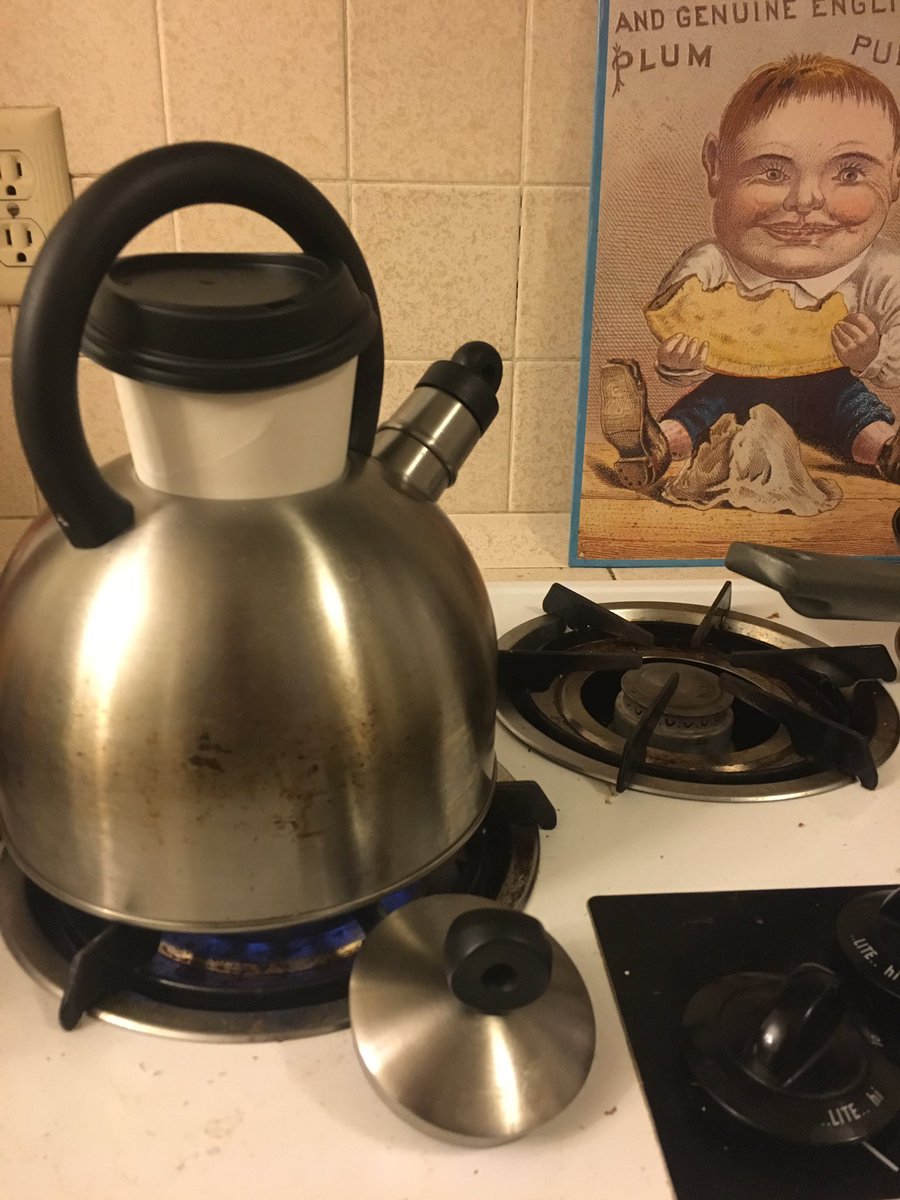 yomichaeldean's tweet photo. ATTN: real cool #lifehack
Jam yr dirty coffee cup in the top of the kettle while yr roommate's making tea to reheat it. #gottaHavamyJava ☕️ https://t.co/1I6p1ikLbL