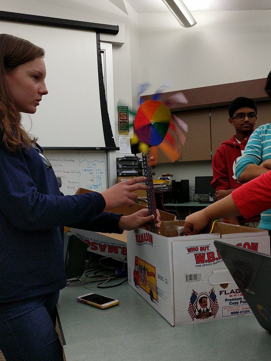 hthshacks's tweet photo. Box of Imagination built a group of hardware exhibits - a swimming fish, a high five machine, and a color wheel! #localhackday #hthshacks https://t.co/UsM9UUeO1a
