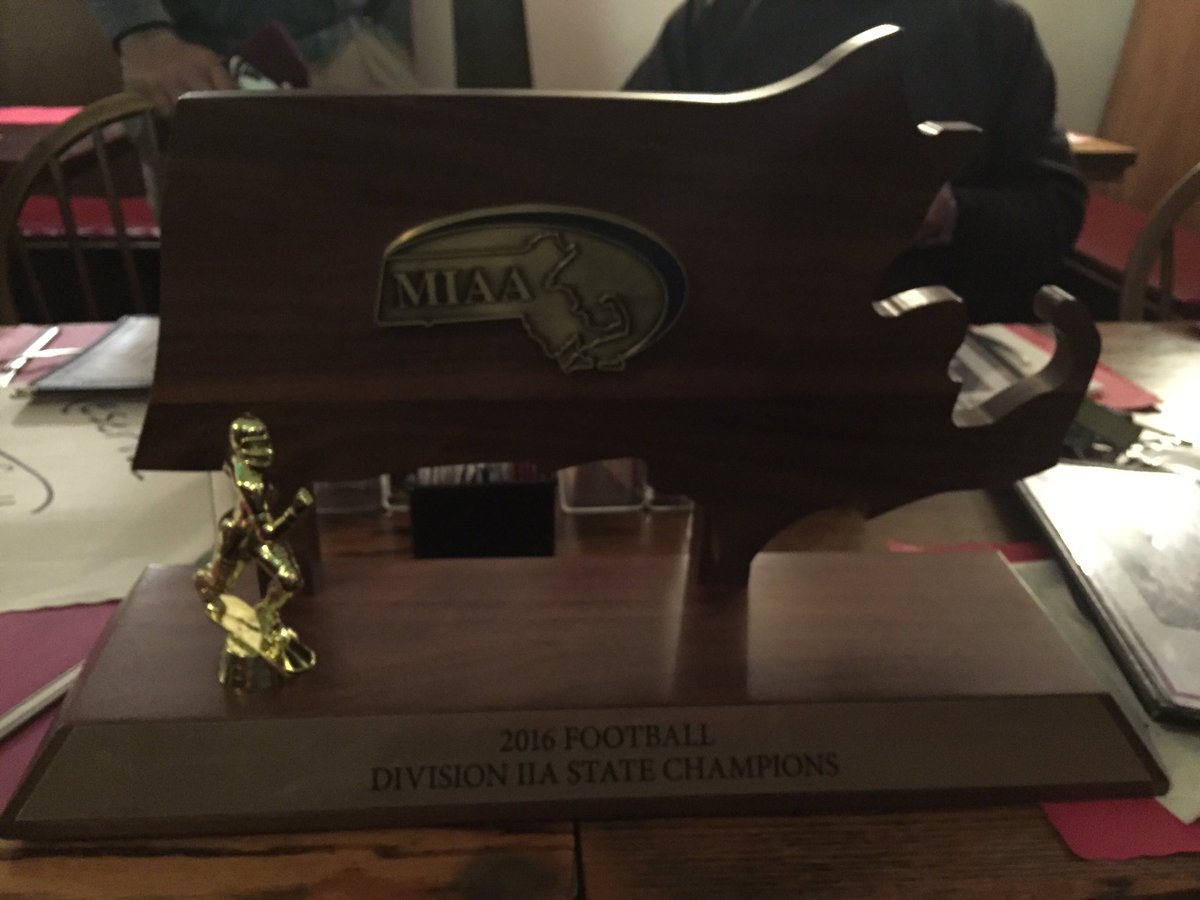 FHSClippers's tweet photo. @Capenews_Rich @FalmouthPS @FalmouthFB #statechamps #ringfitting #ClipperPride #capefootball https://t.co/XV9gGVOSqx