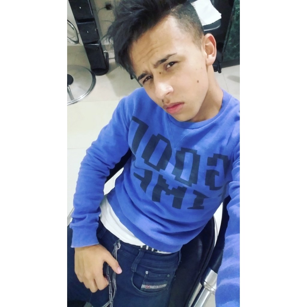 DeyMontoyaa's tweet photo. ¿Muy feo? #KingEvil https://t.co/Kn9Dtuo4DU