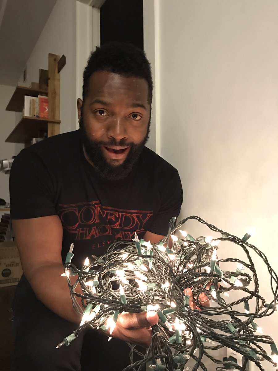 baratunde's tweet photo. I briefly reached Will! #comedyhackday #StrangerThings https://t.co/MBsRJzUPQp
