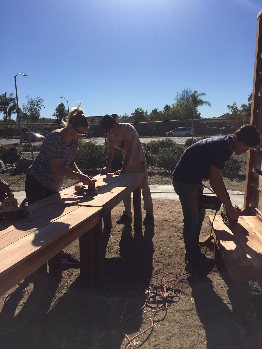 rbvtrees's tweet image. Environmental club sanding new benches and tables for children at the preschool for families under the poverty line 🌿🌻🔨