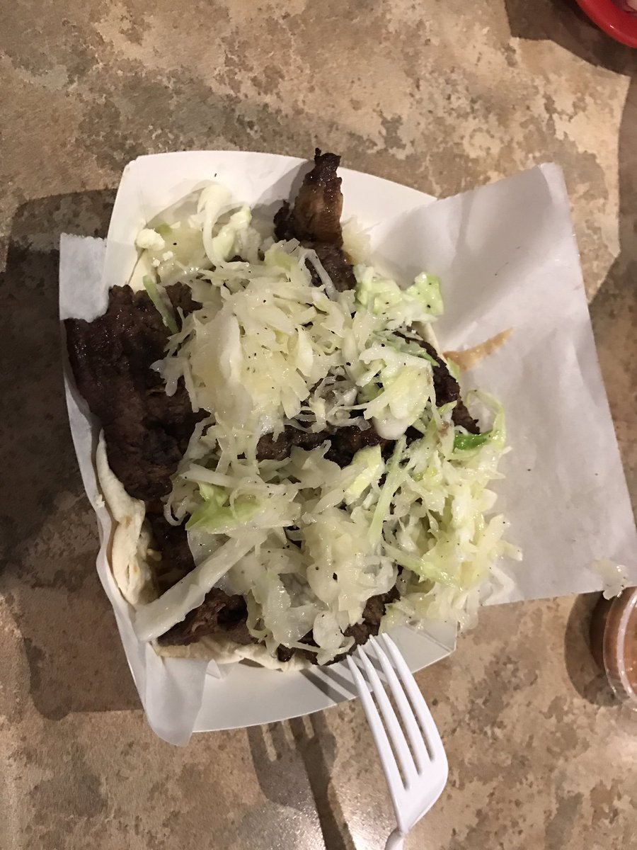 santiagi's tweet photo. Damn the food here is so good!! @ElMilagro, on 26th St. https://t.co/lxLLNTCqED