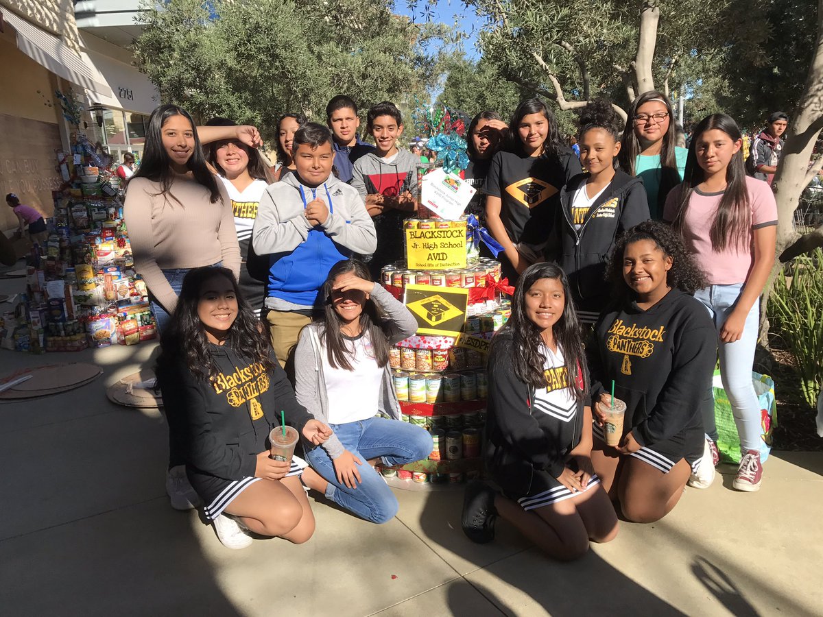 TonyaLeal's tweet photo. So proud of our Blackstock Panthers! #hesdpride #blackstock empower/inspire/thrive #CANtree2016 https://t.co/GnVPQjd0nq
