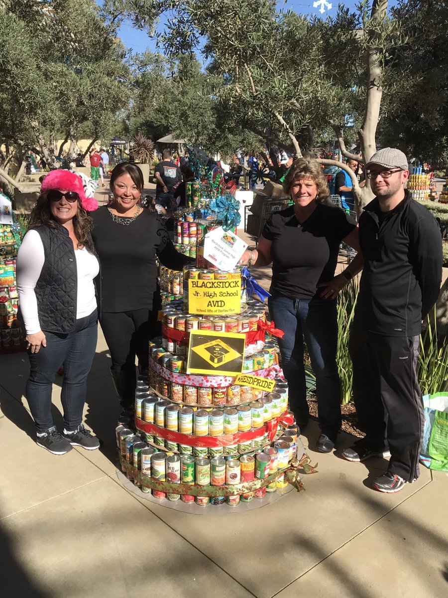 TonyaLeal's tweet photo. So proud of our Blackstock Panthers! #hesdpride #blackstock empower/inspire/thrive #CANtree2016 https://t.co/GnVPQjd0nq