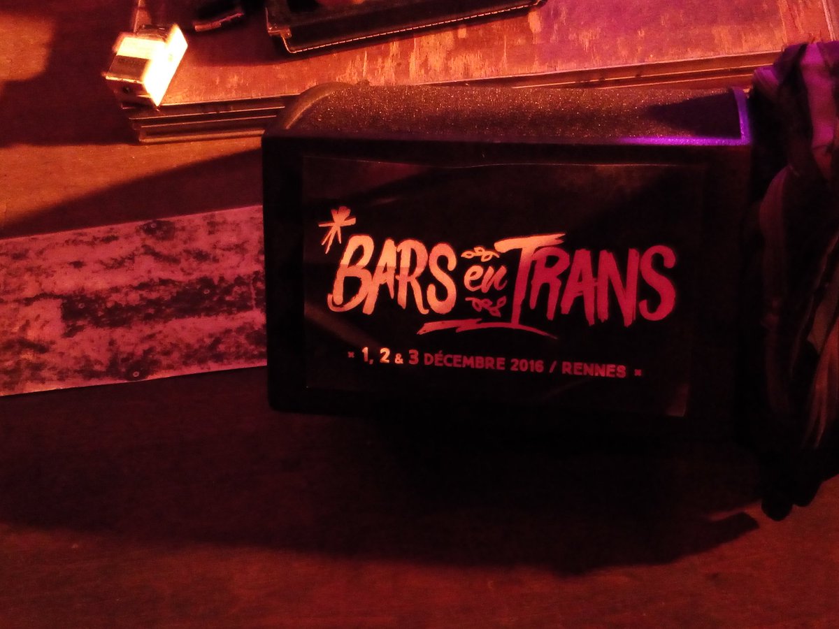 WorldZine_fr's tweet photo. On est de nouveau aux #barsentrans16 ! On vous fait vivre la soirée rennaise ! https://t.co/Xho3drh7RH