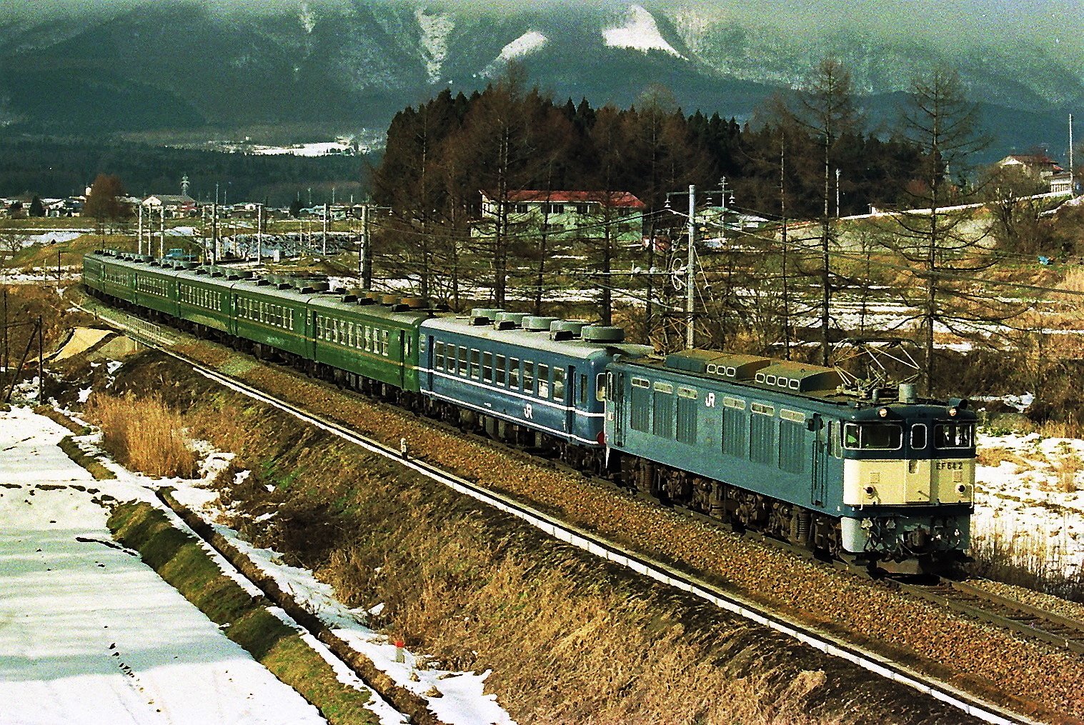 てつこ＠新川崎 på X: ”1990年12月 EF642+海編成、583系