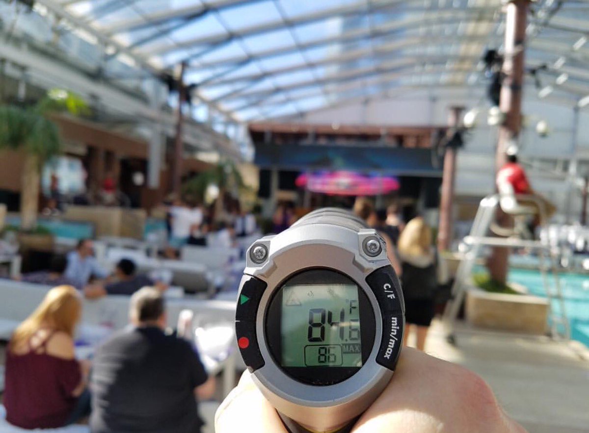 MarqueeLV's tweet photo. 55 degrees outside...84 under the #DayclubDome! @sj_rm in the booth shortly. #WinterPoolParty https://t.co/fA2BWqxcgE