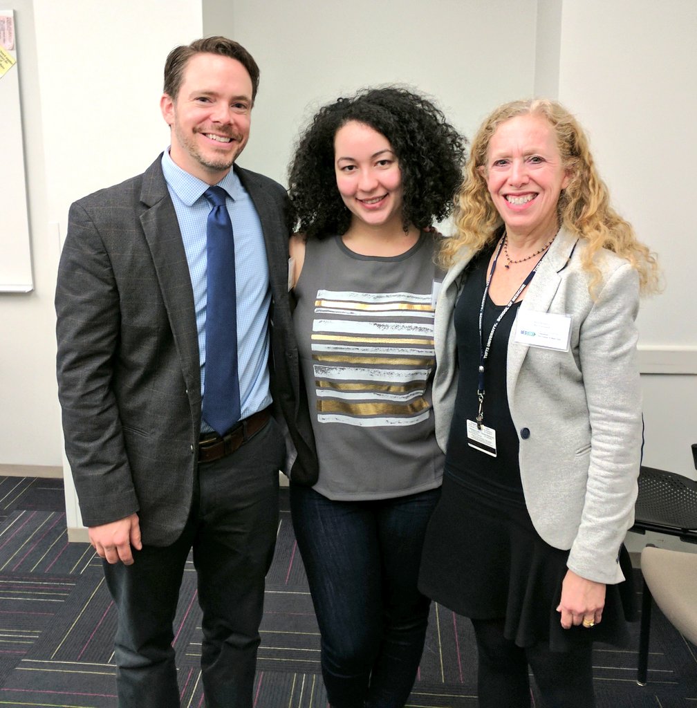 lisagualtieri's tweet photo. RecycleHealth Wellness Director @DocJeffPhillips, Volunteer @tvlenses, and Founder (me) at #MedStart @TuftsMedSchool https://t.co/jU4NVgV1aO