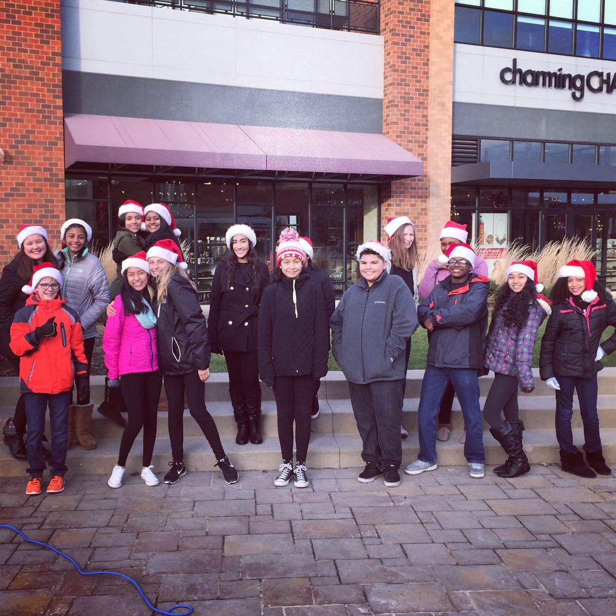 Spreading some holiday cheer with Swing! #caroling <a href="/ShopRandhurst/">Randhurst Village</a>