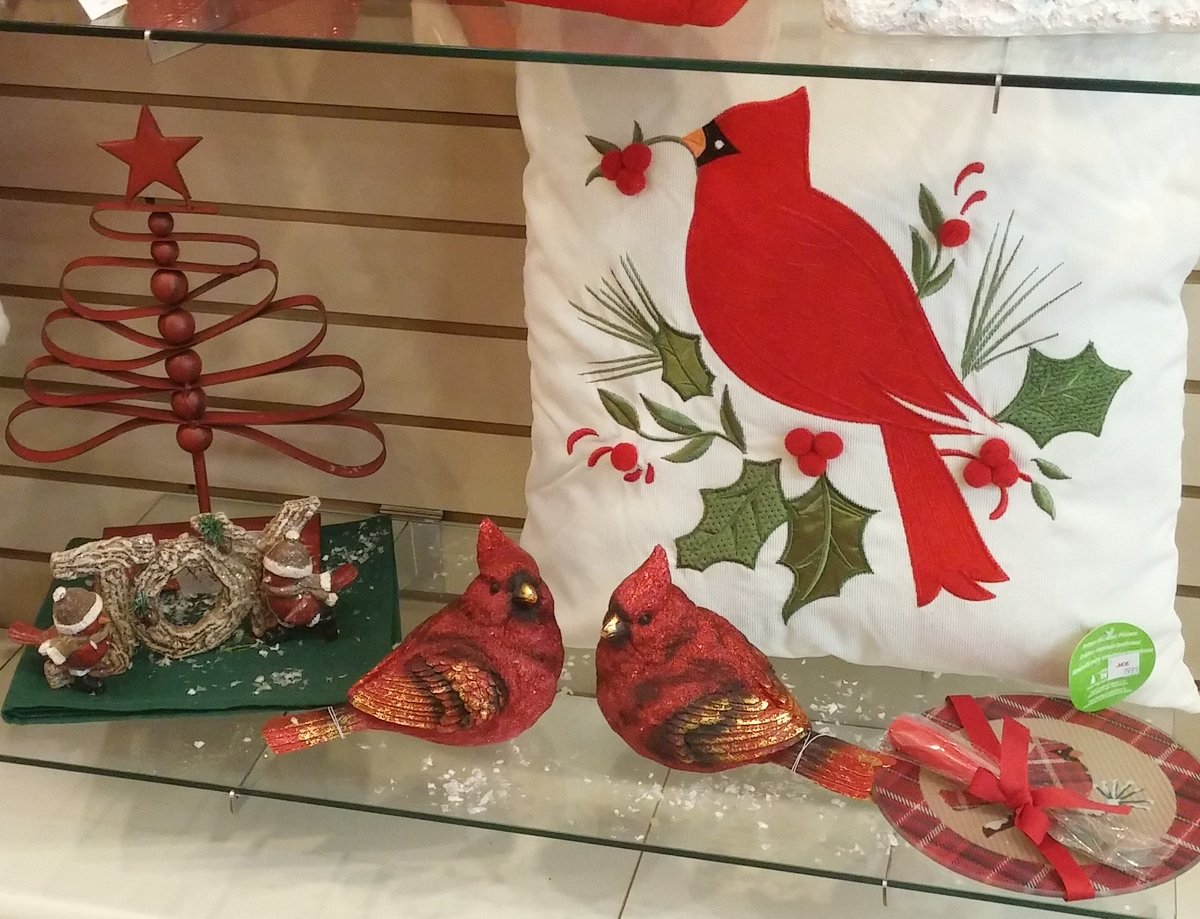 BufordStACE's tweet photo. No matter what your #style is, find #home #decorations you #love at #bufordstace #acehardware. #gaffney #Christmas #gdtba #holiday #cute https://t.co/3NKWXICGmg