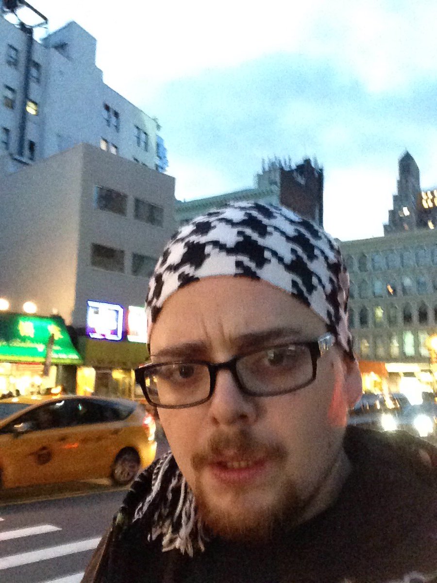 InDazenyc's tweet photo. @BrandonSandrson btw there are no trains to WTC either... If u see a black n white bandana, plz hook a dude up if u can #perseverance https://t.co/fyf0PNFBJi