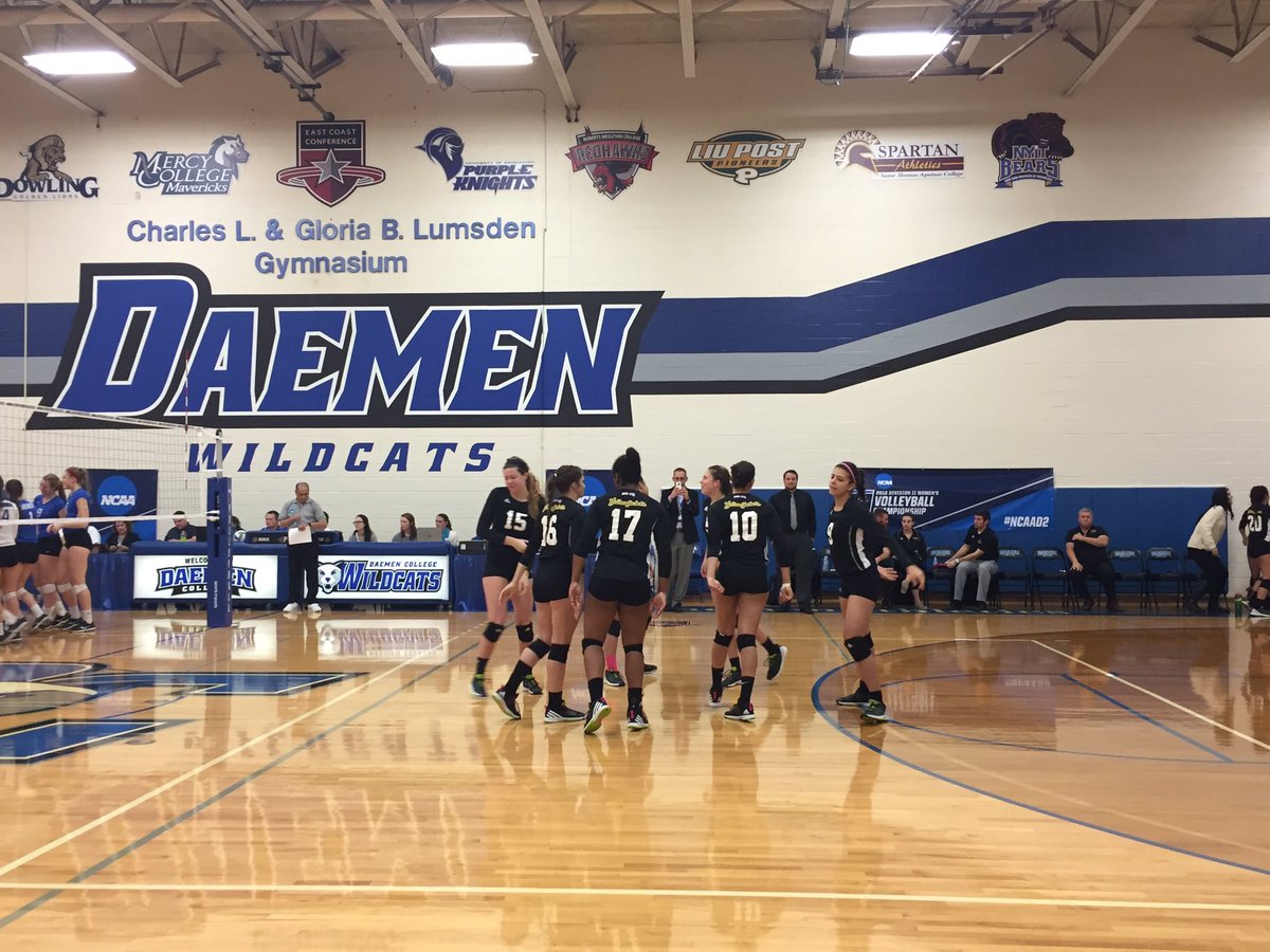 BenRosenfeld's tweet photo. @AICvb ready to roll here at Daemen.#GoJackets #SwarmEm https://t.co/nsxNW6sqdq
