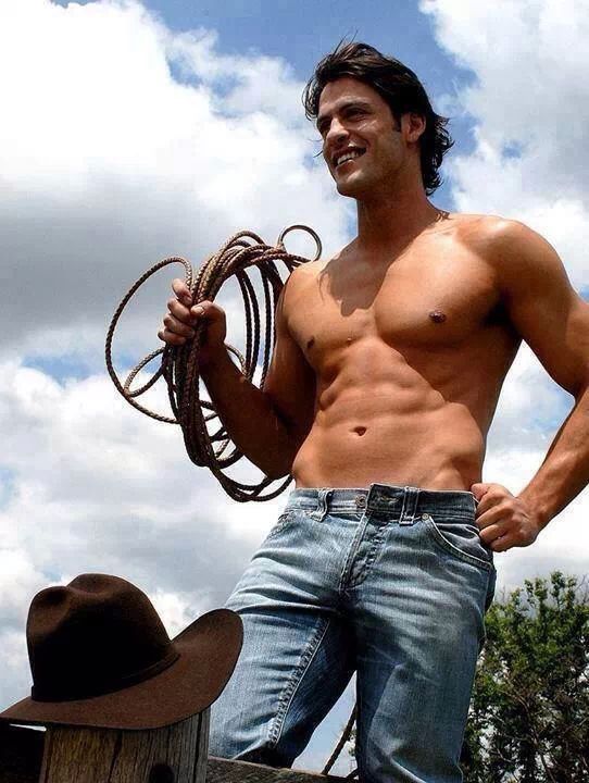 Mickey ropes tweet media