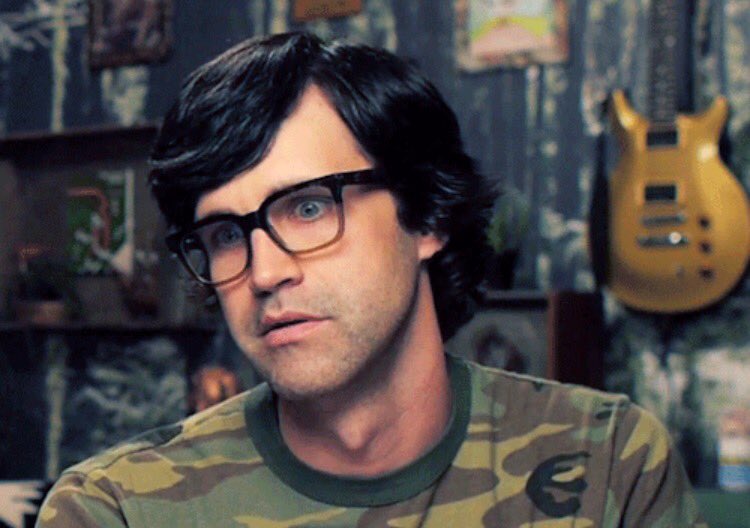 GarrettsCarrots's tweet photo. When your home alone in the peace and quiet then everyone comes into  the house complaining: https://t.co/zhe3qg5JJX