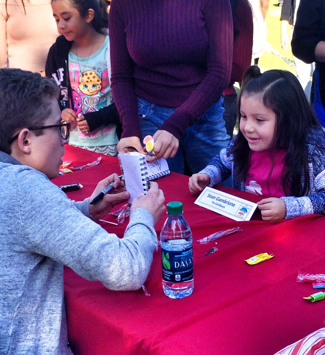 seangiambrone1's tweet photo. Signing autographs at Camp Ronald McDonald Holiday Carnival at #WarnerRanch Such wonderful kids.@RMHC https://t.co/vmr3qGbeOg