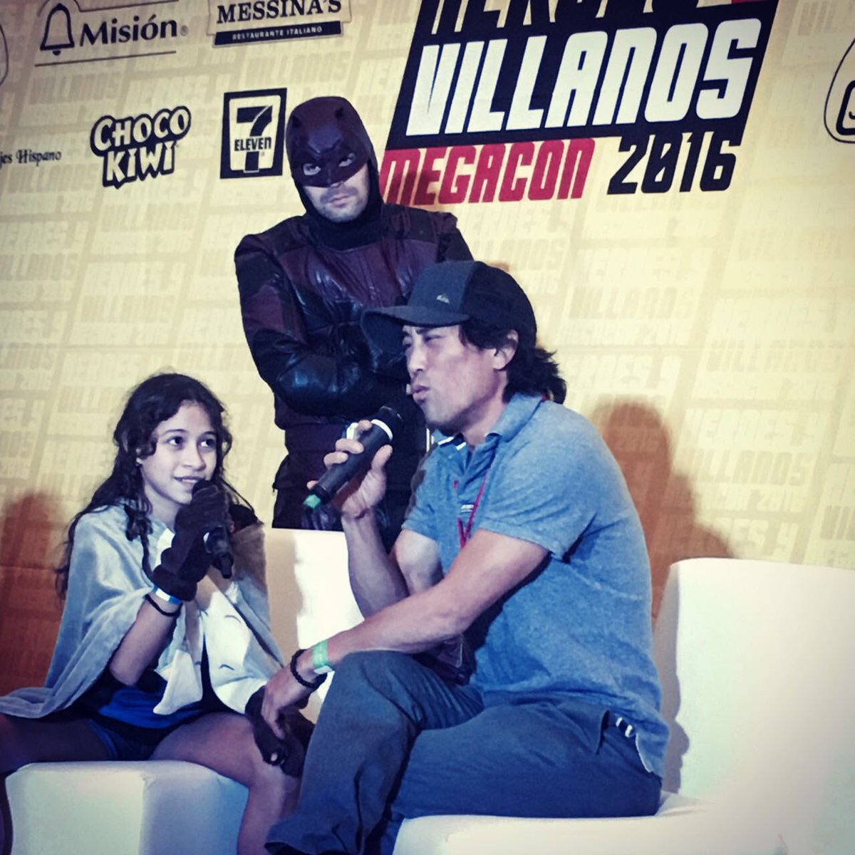 megaconmid's tweet photo. Ya empezando la conferencia de @PeterShinkoda aun estas a tiempo de llegar a la #MegaConMid https://t.co/Lmxxe8H45o