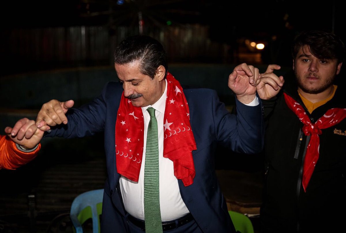 farukcelikcomtr's tweet photo. Bursa/Demirtaş Mahallesi'nde asker uğurlama törenine katıldık. Mehmetçiklerimizle halay çektik. https://t.co/kiGBSZfbvt
