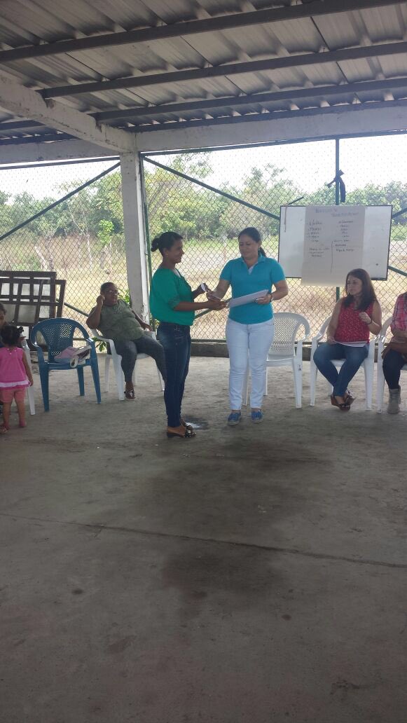 Agricultura_CZ5's tweet photo. #InfoMAGAP | Culminó el programa de capacitación con la entrega de certificados a asociaciones de #Baba y #Palenque #PlanTierras #LosRíos https://t.co/iNHltOzKb5