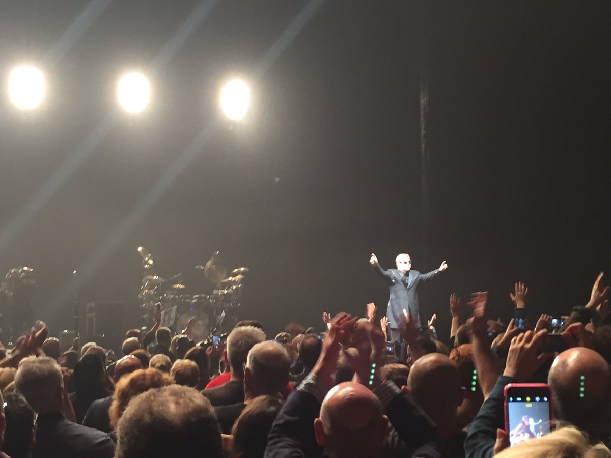 Brilliant show <a href="/eltonofficial/">Elton John</a> Absolutely thrilled to have seen such a legend tonight at <a href="/ArenaNewcastle/">Utilita Arena Newcastle</a> #eltonjohn