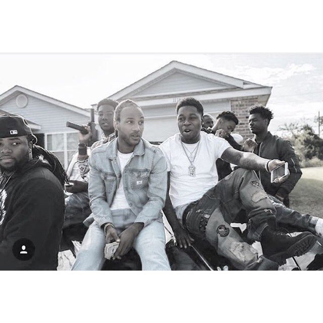 CMM2XONCAIN's tweet photo. plotting📍#CainMuzikLLC #MAFIA https://t.co/hkUV2gybwu