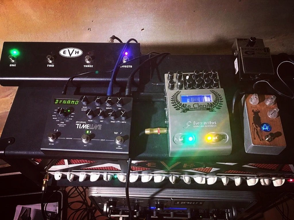 twonotesaudio's tweet photo. #Repost @jonathandevaux
・・・
Expérimentations sonores en tout genre. #twonotes #leclean https://t.co/f8fNWkzsls