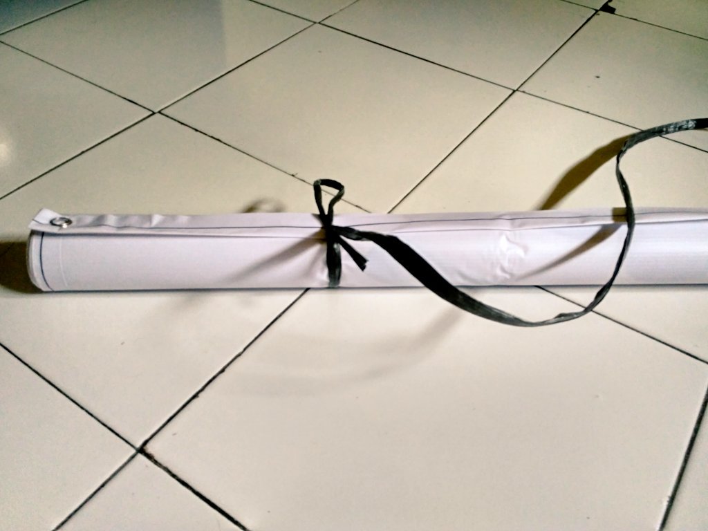 HermanSaipudin's tweet photo. Stiker siap di berikan,  spanduk siap di pasang,  panitia siap menyambut,  reuni smp islam al amin angkatan 2005..  Dateng ya para alumni.. https://t.co/cdZBQcEOz6