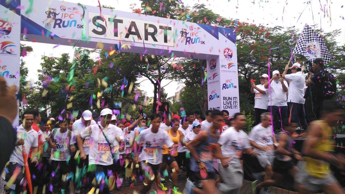 indonesiaport's tweet photo. 4/12 #IPCRUN dibuka o/Dirut IPC Elvyn G. Masassya, Pontas Tambunan & Sahala Lumbangaol dr @KemenBUMN #IPC24 #HUTIPC https://t.co/EzxhivNzMG