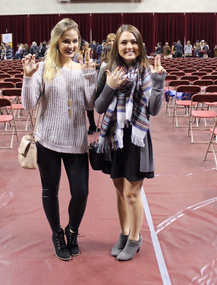 MadisonBoyle1's tweet photo. Big Mo got her ring!!!!!!! Time to steal it and pawn it #txstringceremony https://t.co/cVLCT1PeVY