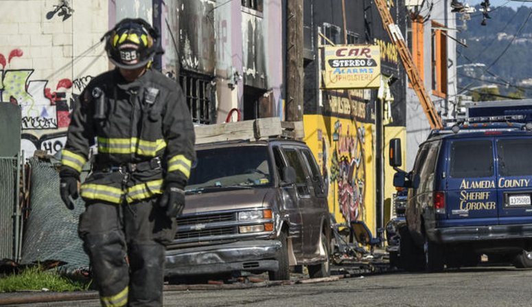 Grim picture emerging in rubble of Oakland fire:
>9 dead, likely many more
>No permit for concert
>City probed safety complaints before fire