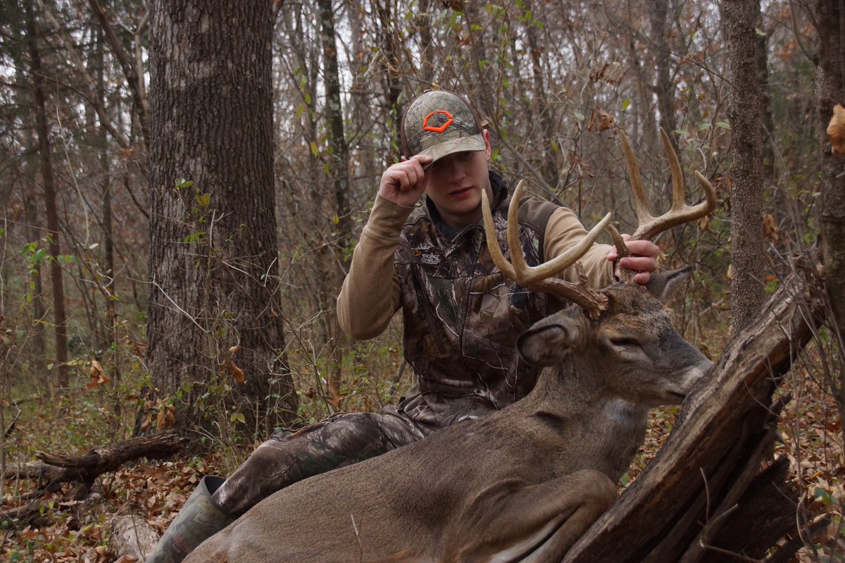 RackRecruits's tweet photo. Congrats to Jordan Blankenship on his self filmed buck. 
#BigDaddyScents
#MuddyOutdoors https://t.co/WpMuJuBclB